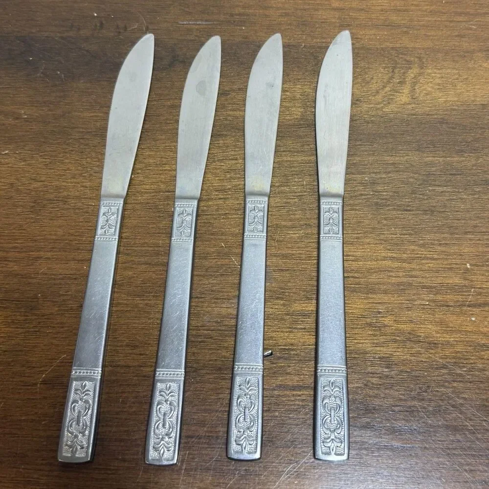 MCM Customcraft Stainless CUS3 Fleur De Lis Flatware 4 Piece Butter Knife Set